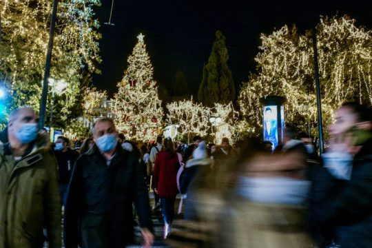 Πρεμιέρα για το 2022 με πάνω από 30.000 κρούσματα