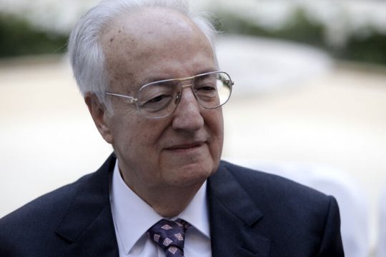 Αδέκαστος και ηθικά ακέραιος