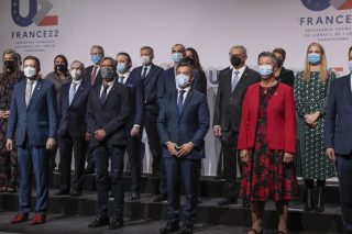 (Αντι)μεταναστευτική σύναξη των «27» στη Λιλ
