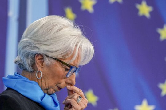 ΕΚΤ: έκπληκτη από τον πληθωρισμό
