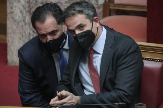 Δυσαρέσκεια για την κυβέρνηση, ενώ ψαλιδίζεται η διαφορά με ΣΥΡΙΖΑ