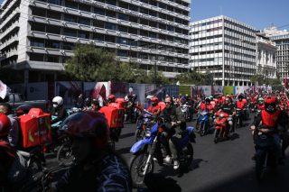 Από ήρωες της καραντίνας… παραβάτες στην ΕΡΓΑΝΗ