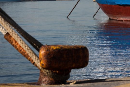Στο λιμάνι του Ηρακλείου προσέκρουσε το πρωί το πλοίο «Νήσος Ρόδος»
