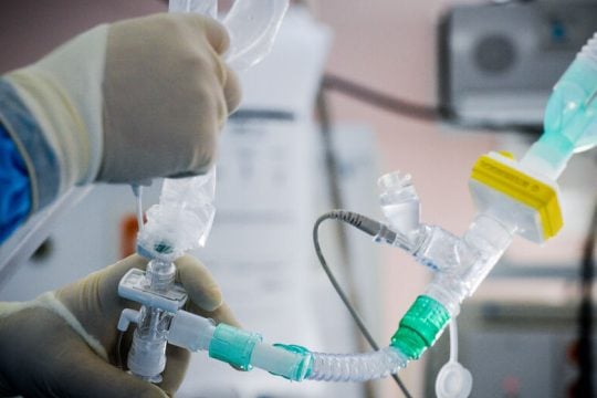 Πρόεδρος ΠΟΕΔΗΝ: 17.500 άνθρωποι έχασαν τη ζωή τους εκτός ΜΕΘ