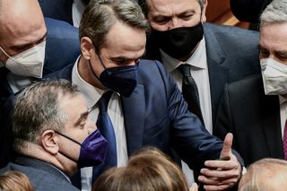 Ωραιοποιήσεις και πολιτικοί καθρέφτες