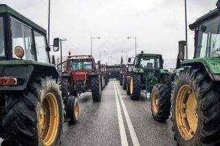 Μπλόκα παραλαμβάνει ο νέος υπουργός Αγροτικής Ανάπτυξης