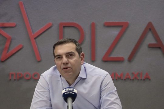 «Σε πανικό ο Κ. Μητσοτάκης» απαντά ο Αλ. Τσίπρας για τα περί λαϊκισμού