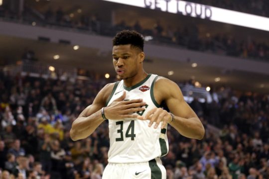 Ο Αντετοκούνμπο ξεπέρασε τον Τζόρνταν στα triple double