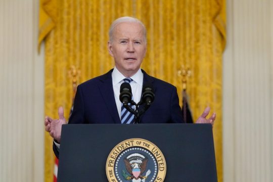 Μπάιντεν: Ο Πούτιν δεν θα σταματήσει στην Ουκρανία