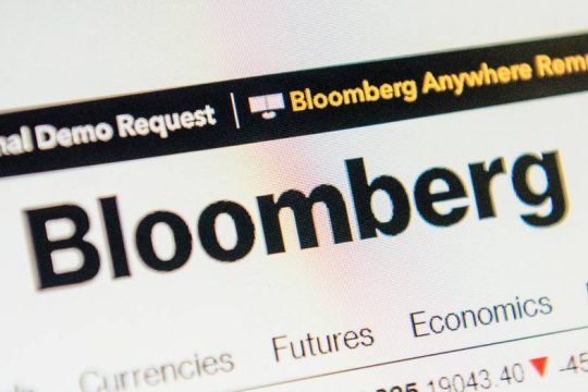 Γκάφα του Bloomberg: έγραψε ότι «η Ρωσία εισέβαλε στην Ουκρανία»