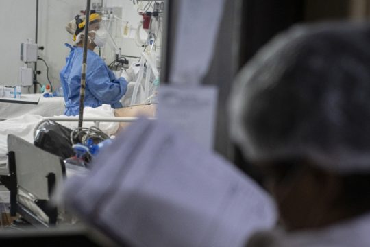 Παραμένει η πίεση στα νοσοκομεία της Κρήτης – Επτά νέοι θάνατοι