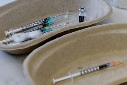 Covid-19: Η άρνηση εμβολίων συνδέεται και με την ύπαρξη παιδικών τραυμάτων