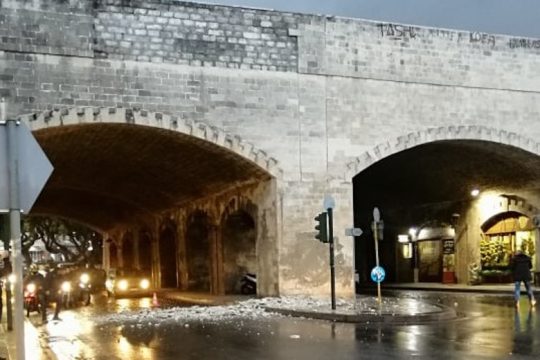 Κατέρρευσε κομμάτι της εξωτερικής επένδυσης των Ενετικών Τειχών στο Ηράκλειο