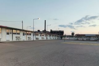 Μαθητές ενός κατώτερου θεού στο Εσπερινό Πύργου