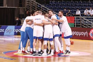 «Αιώνιος» συνασπισμός για την πρόκριση