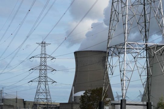 Εναλλακτικούς δρόμους για την αντιμετώπιση της ενεργειακής κρίσης αναζητά η Ε.Ε.