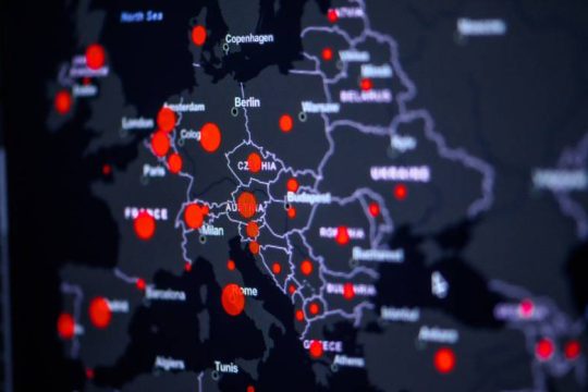 Πάλι στο «βαθύ κόκκινο» Ελλάδα και Κύπρος