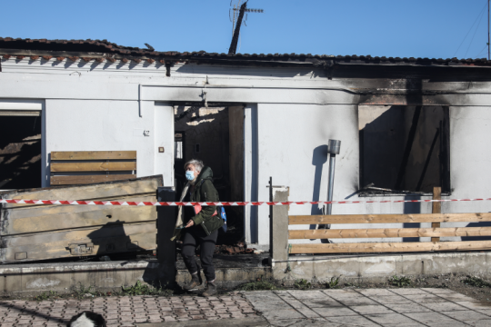 Τραγωδία στη Θεσσαλονίκη – Απανθρακώθηκαν μητέρα με δύο παιδιά