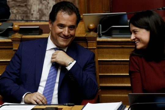Ο σκοταδισμός του Αδωνη στα σχολεία, με υπογραφή Κεραμέως