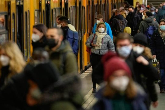 Γερμανία: Η διαχείριση της πανδημίας προκαλεί πολιτική ένταση