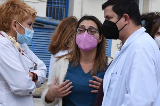 Νέα «καμπανάκια» λόγω του φονικού Ιανουαρίου και των μηνυμάτων χαλάρωσης