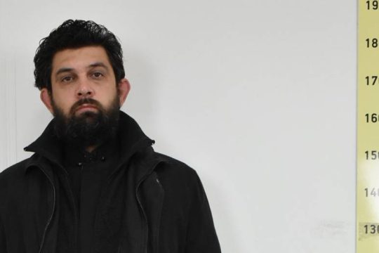 Στη δημοσιότητα η ταυτότητα του ιερέα που κατηγορείται για βιασμό ανήλικης