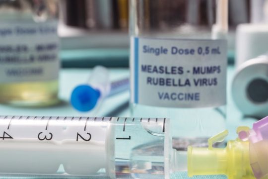 ΕΟΔΥ: Τρεις επιδημίες ιλαράς στην Ελλάδα, με 4.151 κρούσματα και 4 θανάτους