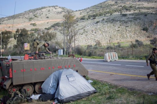 Επίθεση με ρουκέτες και μη επανδρωμένο από τη Χεζμπολάχ καταγγέλλει το Ισραήλ