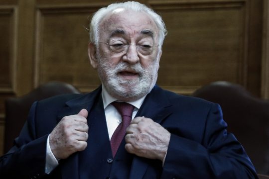 Σήμερα ολοκληρώνει την απολογία του ο Καλογρίτσας για τις τηλεοπτικές άδειες