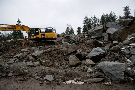 Έντεκα νεκροί και δεκάδες τραυματίες από κατολίσθηση στην Κολομβία