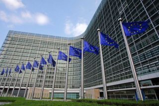 Η Ευρωπαϊκή Επιτροπή εκταμιεύει 1,18 δισεκατομμύρια ευρώ στην Ελλάδα στο πλαίσιο του NextGenerationEU
