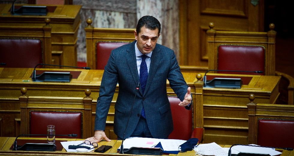 Στο στόχαστρο «γαλάζιων» βουλευτών ο Σκρέκας για την ακρίβεια