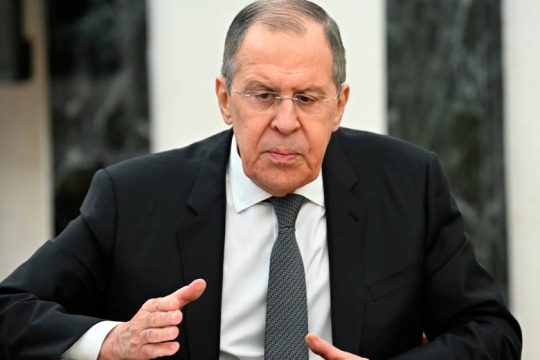 Μήνυμα Λαβρόφ με πολλούς αποδέκτες