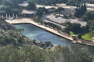 Ο ΣΥΡΙΖΑ ζητά να περιέλθει στο Δημόσιο η λίμνη και να εφαρμοστούν οι νόμοι για την προστασία της