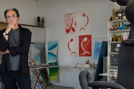 «Θέλω η εικαστική γλώσσα μου να απευθύνεται σε όλους, να είναι δημοκρατική»
