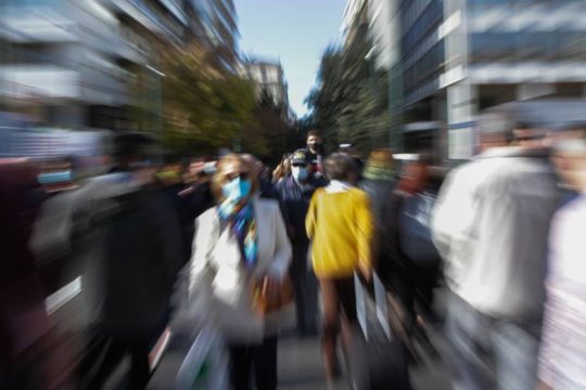 Σταδιακή άρση μέτρων ως το Πάσχα συζητά η Επιτροπή – Τι βρίσκεται στο τραπέζι
