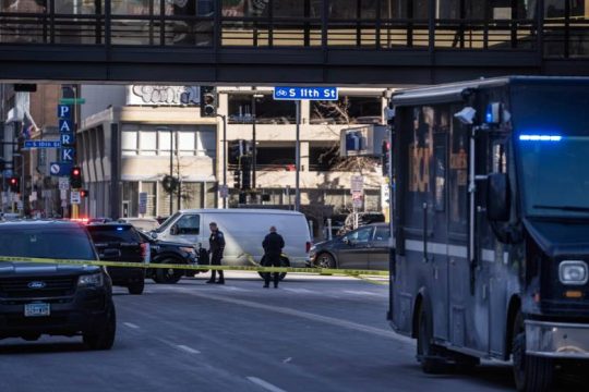 Βίντεο δείχνει αστυνομικό να σκοτώνει Αφροαμερικανό στη Μινεάπολη