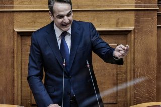 Ομοβροντία για την αήθη επίθεση στη δημοσιογραφία