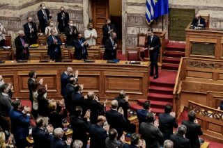 Οι αιρετικές φωνές και η σιωπή νεκροταφείου
