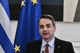 Καταδικάζει Πούτιν, κοιτώντας Ερντογάν