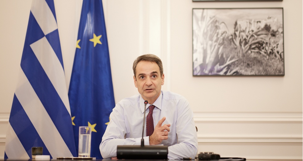Νέες υποσχέσεις Μητσοτάκη, ενώ η ακρίβεια σαρώνει την κοινωνία