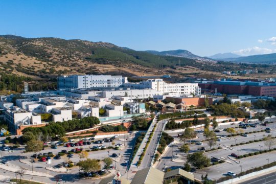 Στο νοσοκομείο άνδρας που έπεσε από τον α’ όροφο σπιτιού όπου εκτελούσε εργασίες