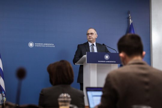 Εβρεξε αοριστολογίες