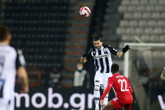 Δεν σταματά το… κυνήγι της κορυφής