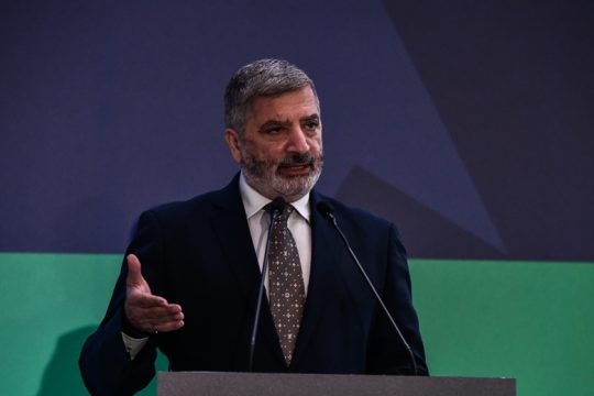 Απέσυρε ο Πατούλης την προκλητική δαπάνη για άγαλμα