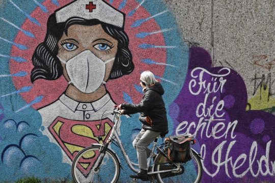 Covid-19: Αυξημένος καρδιακός κίνδυνος ακόμη κι έναν χρόνο μετά τη νόσηση