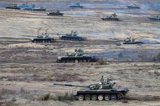 Ο Πούτιν στέλνει στρατό σε Ντονέτσκ-Λουγκάνσκ, διχασμένη η Δύση για τις κυρώσεις