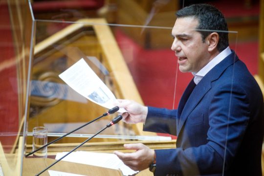 «Είστε ανοιχτή πληγή, η Ελλάδα πρέπει να πάει παρακάτω»