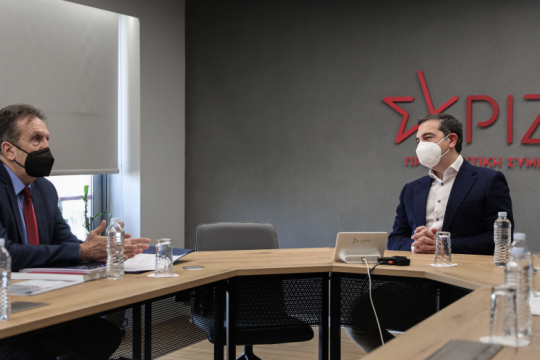 Επίθεση Τσίπρα στην κυβέρνηση για εγκατάλειψη κοινωνίας και μικρομεσαίας αγοράς