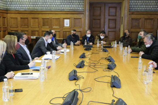 Αλ. Τσίπρας: Σε απόλυση και απώλεια στέγης οδηγεί 1.200 εργαζόμενους της ΛΑΡΚΟ ο κ. Μητσοτάκης